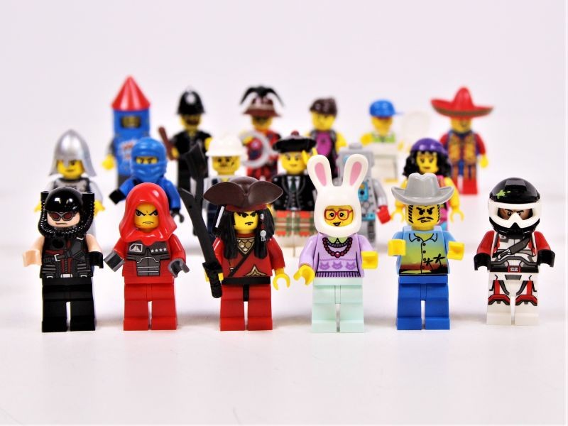 Lego set van 50 unieke LEGO® minifiguren